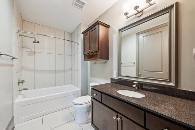 9870 Gaylord Drive 526, Houston, TX 77024