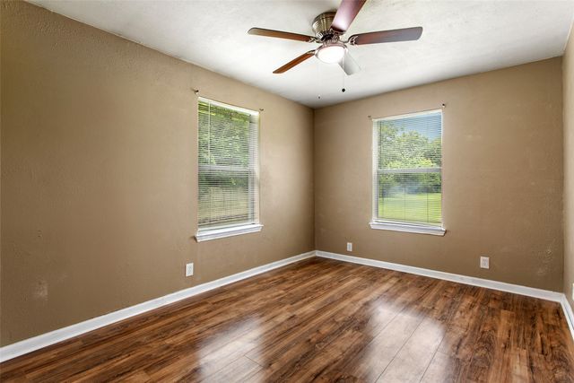 103 New Street, Lone Oak, TX 75453