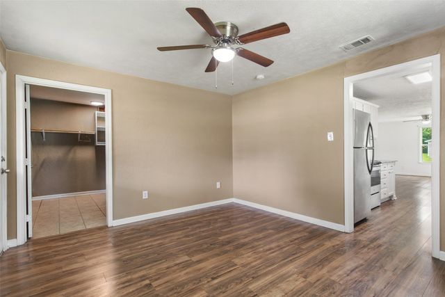 103 New Street, Lone Oak, TX 75453