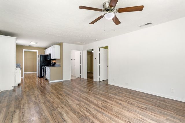 103 New Street, Lone Oak, TX 75453