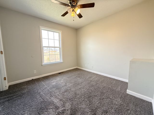 110 Josephines Ct, Oak Grove, KY 42262