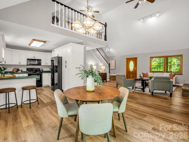 2304 Mountain Page Road, Saluda, NC 28773