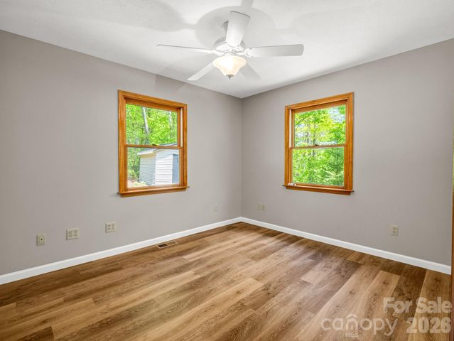 2304 Mountain Page Road, Saluda, NC 28773