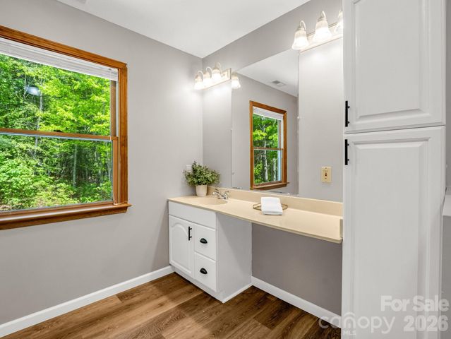2304 Mountain Page Road, Saluda, NC 28773