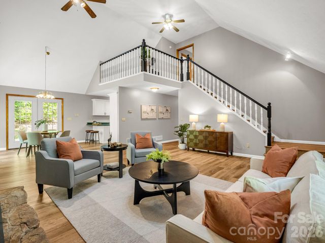 2304 Mountain Page Road, Saluda, NC 28773