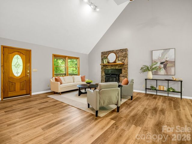 2304 Mountain Page Road, Saluda, NC 28773