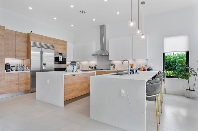 3502 Ashwood Circle, Fort Lauderdale, FL 33312