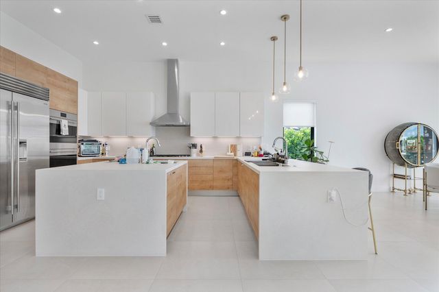 3502 Ashwood Circle, Fort Lauderdale, FL 33312