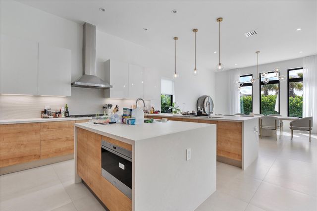3502 Ashwood Circle, Fort Lauderdale, FL 33312