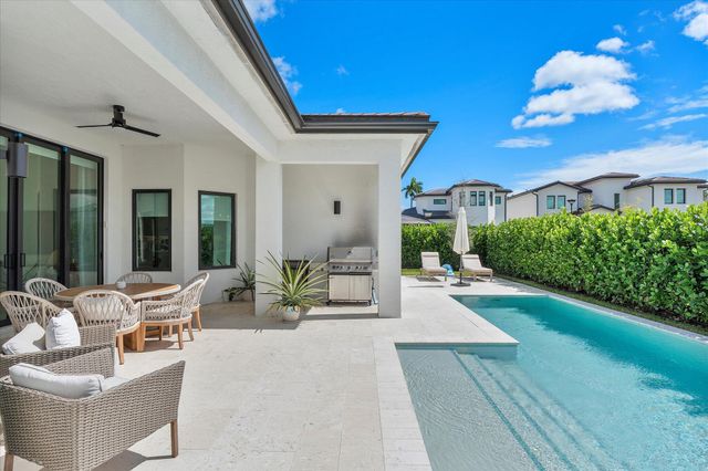 3502 Ashwood Circle, Fort Lauderdale, FL 33312
