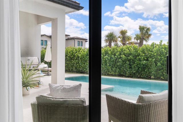 3502 Ashwood Circle, Fort Lauderdale, FL 33312