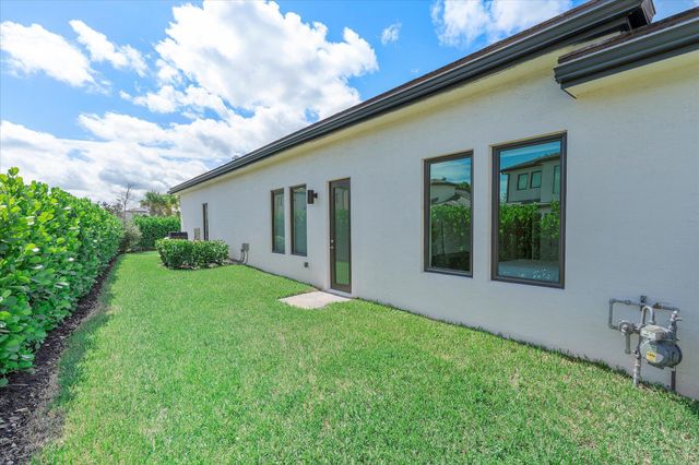 3502 Ashwood Circle, Fort Lauderdale, FL 33312
