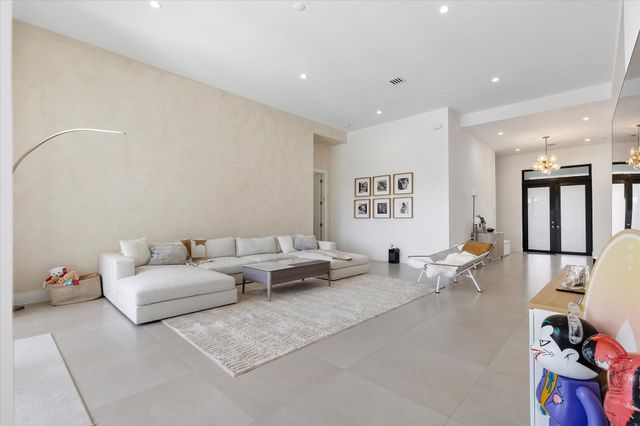 3502 Ashwood Circle, Fort Lauderdale, FL 33312