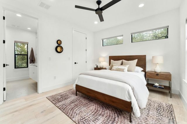1183 Oakgrove Ave 2, Austin, TX 78702