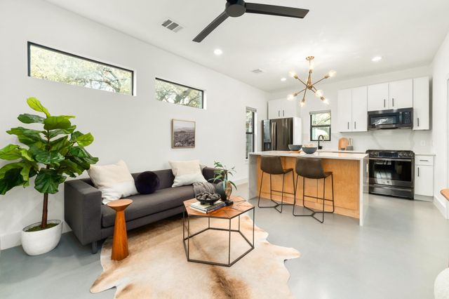 1183 Oakgrove Ave 2, Austin, TX 78702