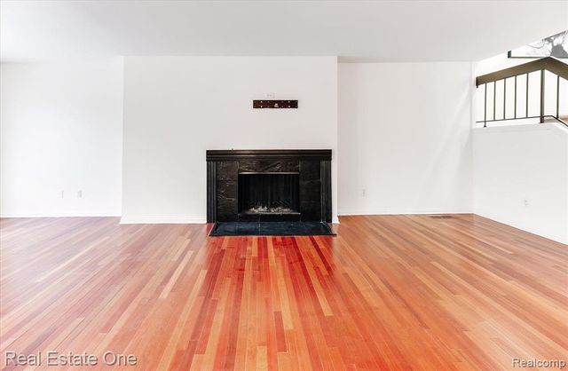 1631 S Hill Boulevard, Bloomfield Hills, MI 48304