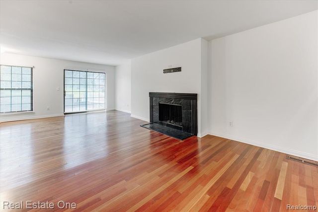 1631 S Hill Boulevard, Bloomfield Hills, MI 48304