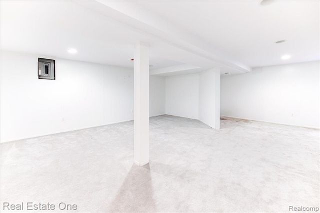 1631 S Hill Boulevard, Bloomfield Hills, MI 48304