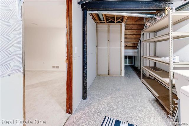 1631 S Hill Boulevard, Bloomfield Hills, MI 48304