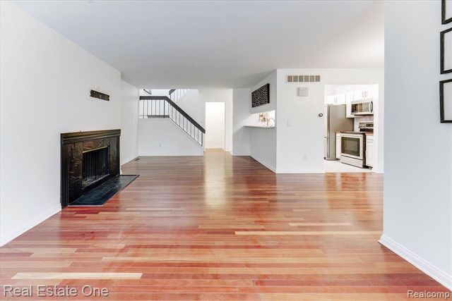 1631 S Hill Boulevard, Bloomfield Hills, MI 48304