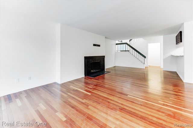 1631 S Hill Boulevard, Bloomfield Hills, MI 48304