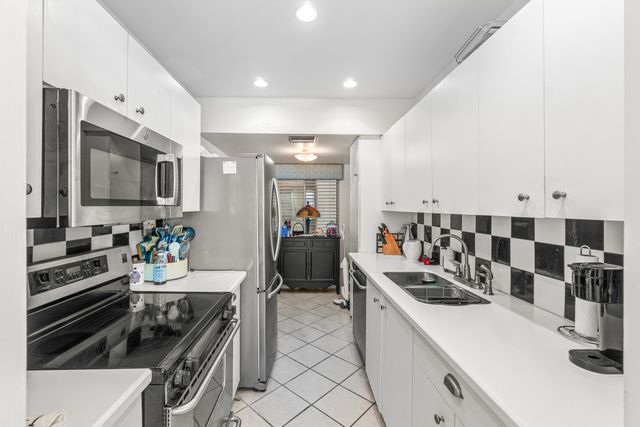 3051 S Ocean Boulevard 3050, Boca Raton, FL 33432