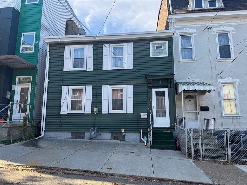 232 38th St, Lawrenceville, PA 15201