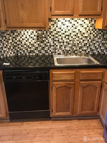 202 Salem Court, Princeton, NJ 08540