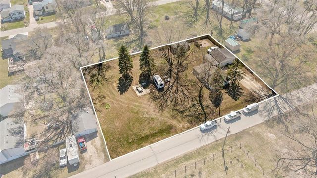 1220 Shultz Street, Waterloo, IA 50707