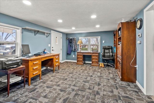 1220 Shultz Street, Waterloo, IA 50707