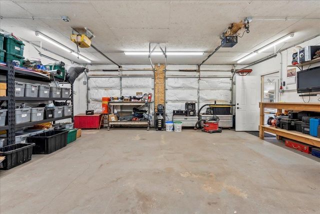 1220 Shultz Street, Waterloo, IA 50707
