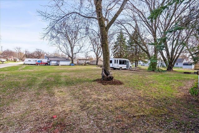 1220 Shultz Street, Waterloo, IA 50707
