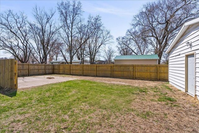 1220 Shultz Street, Waterloo, IA 50707