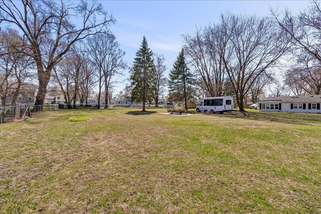 1220 Shultz Street, Waterloo, IA 50707