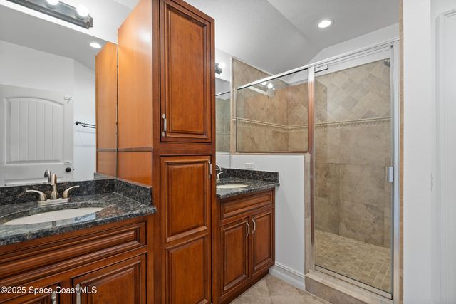 2869 Hiawatha Avenue NE, Palm Bay, FL 32905