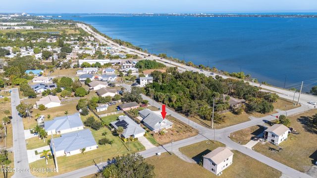2869 Hiawatha Avenue NE, Palm Bay, FL 32905