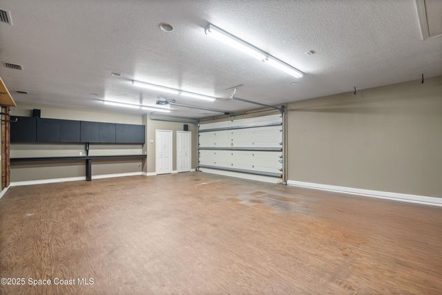 2869 Hiawatha Avenue NE, Palm Bay, FL 32905