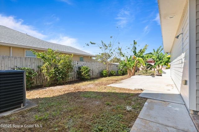 2869 Hiawatha Avenue NE, Palm Bay, FL 32905