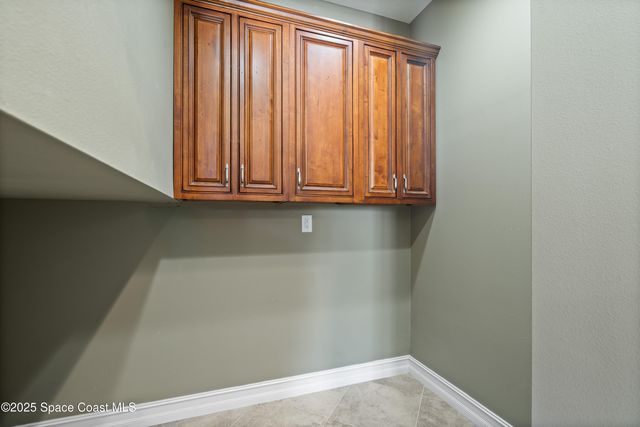 2869 Hiawatha Avenue NE, Palm Bay, FL 32905