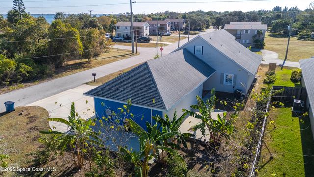 2869 Hiawatha Avenue NE, Palm Bay, FL 32905