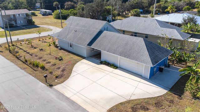 2869 Hiawatha Avenue NE, Palm Bay, FL 32905