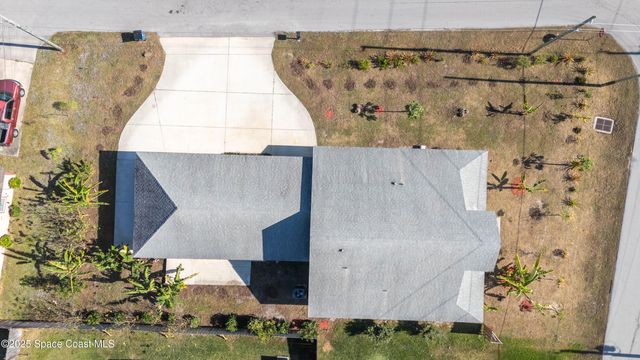 2869 Hiawatha Avenue NE, Palm Bay, FL 32905