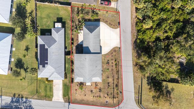 2869 Hiawatha Avenue NE, Palm Bay, FL 32905
