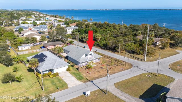 2869 Hiawatha Avenue NE, Palm Bay, FL 32905