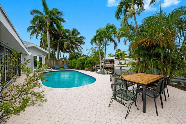 2625 Gulfstream Lane, Fort Lauderdale, FL 33312