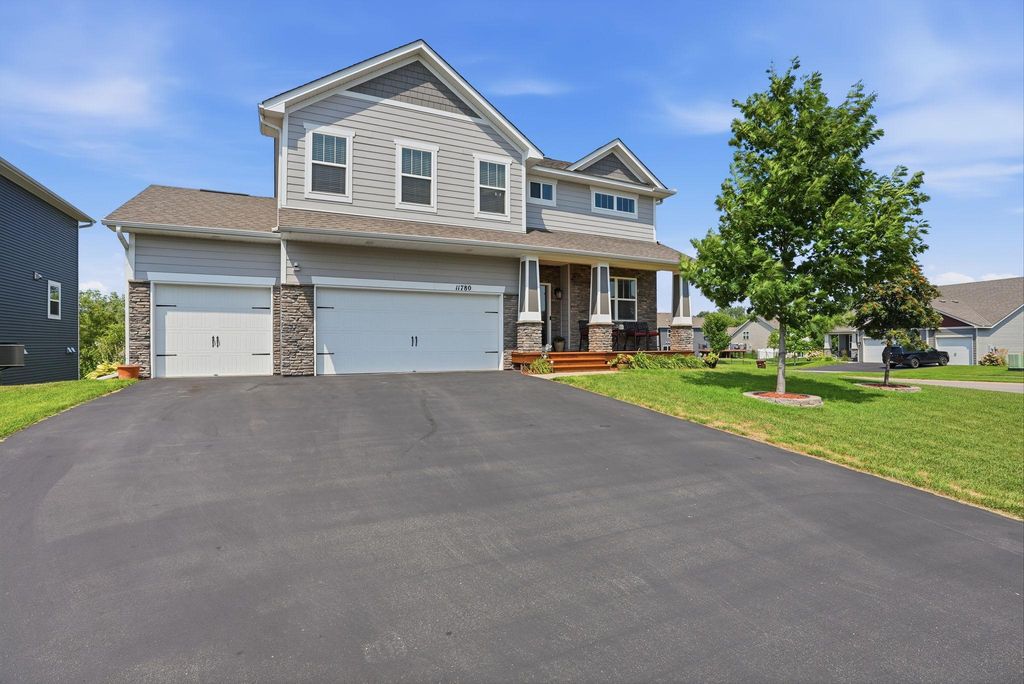 11780 Evergreen Circle N, Dayton, MN 55327