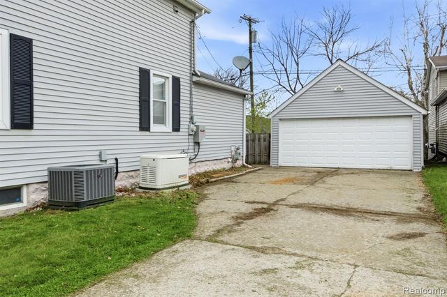 2708 Forest Street, Port Huron, MI 48060