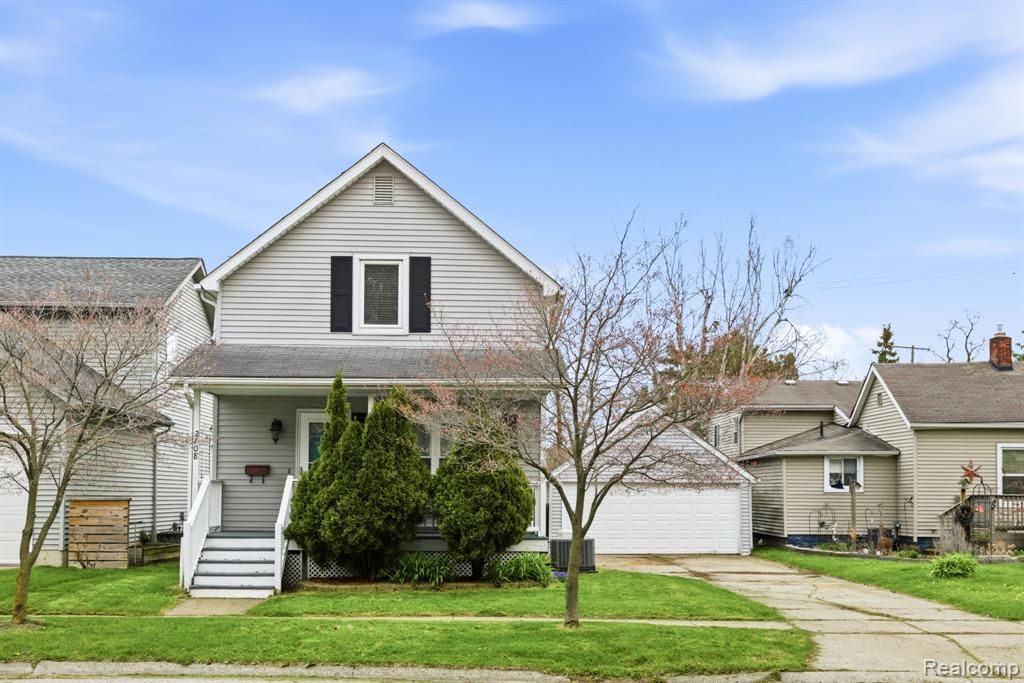 2708 Forest Street, Port Huron, MI 48060