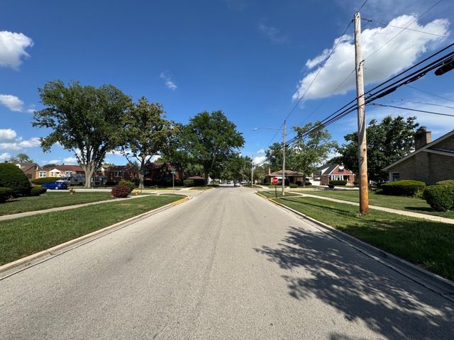 2204 W 14th Street, Broadview, IL 60155