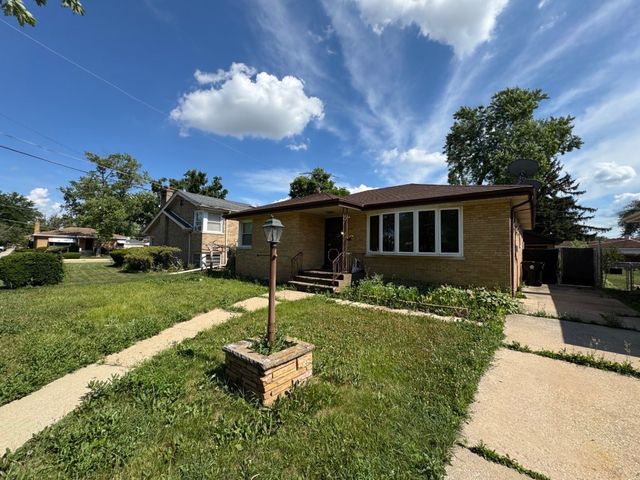 2204 W 14th Street, Broadview, IL 60155